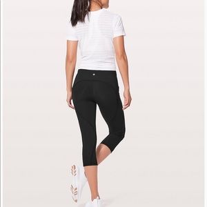 NWOT Lululemon Breezy Dot Crop 19”
